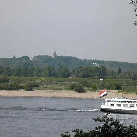 Holiday home Cosy Overlooking The Meadows Spijk (Gelderland)